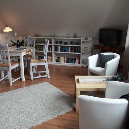 Ferienwohnung weißes Haus Meeschendorf Exterior foto